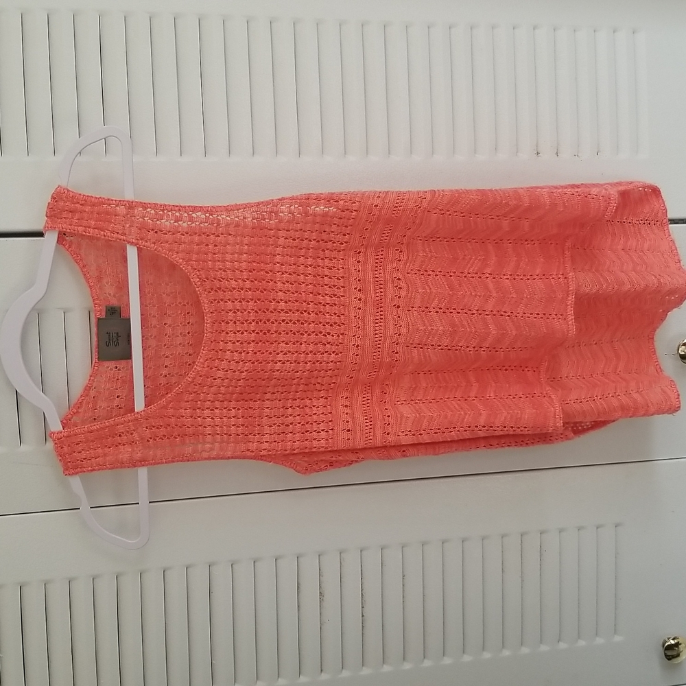 Ladies sleeveless top